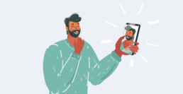 Ragazzo che si specchia nel telefono